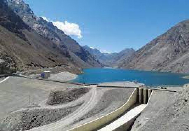 ڈیم متاثرین کے دھرنے کو پندرہ دن ہوگئے، واپڈا لوگوں کوتقسیم کرنے کا خواب چھوڑ دے، سربراہ ڈیم کمیٹی