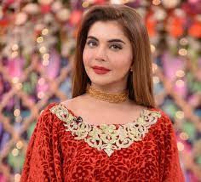 بچپن سے رشتے کروانے کا شوق تھا کئی جڑوا بھی دیئے‘ ندا یاسر