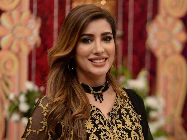صرف کام پر توجہ‘ نمبر ون کے چکر میں نہیں پڑتی‘مہوش حیات