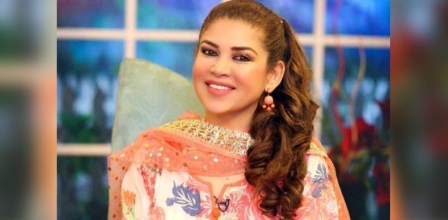 مریم نواز کی تعریف کرنیوالے فنکاروں پر مشی خان برہم