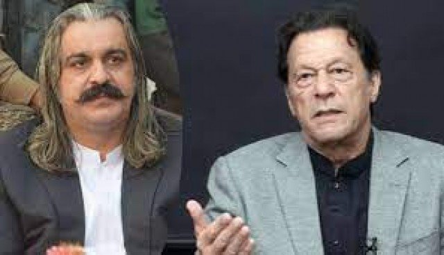 عمران خان نے وزیراعلی علی امین گنڈاپور کو پی ٹی آئی خیبرپختونخوا کی صدارت سے ہٹا دیا
