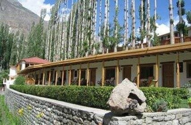 سرینا ہوٹلز کا ہنزہ میں گنائی اور چیری فیسٹیول