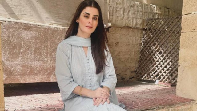 لڑکیوں کا بہت زیادہ آزادی ملنا سسرال میں گزارا مشکل بنا دیتا ہے ‘ آمنہ ملک