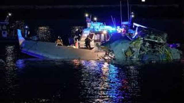 امریکا طیارہ حادثہ ، تحقیقات میں اہم پیشرفت، بلیک باکس مل گیا