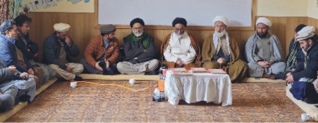 پرنس کریم آغا خان کے انتقال پر سیاسی وسماجی شخصیات کی جماعت خانہ جاکر تعزیت